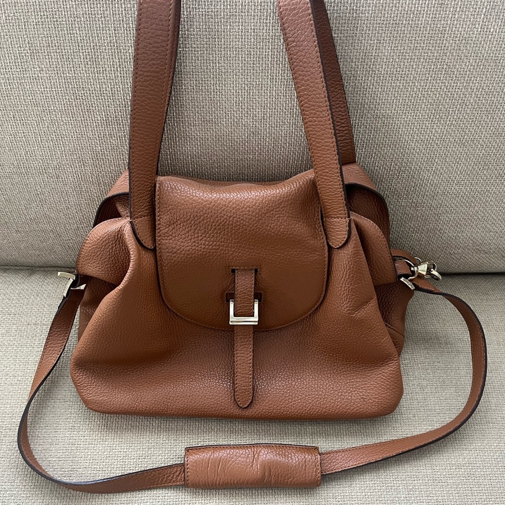 Meli Melo medium Thela tote in tan.